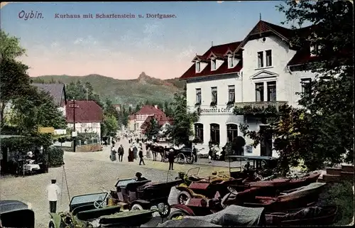 Ak Oybin in Sachsen, Kurhaus mit Scharfenstein und Dorfgasse, Restaurant, Autos