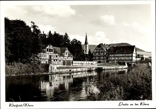 Ak Wanfried an der Werra Hessen, Partie an der Werra, Fachwerkhäuser