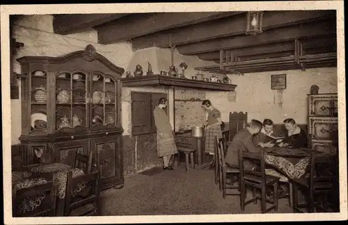 Ak Altena in Westfalen, Jugendherberge Burg Altena, Ecke im Tagesraum