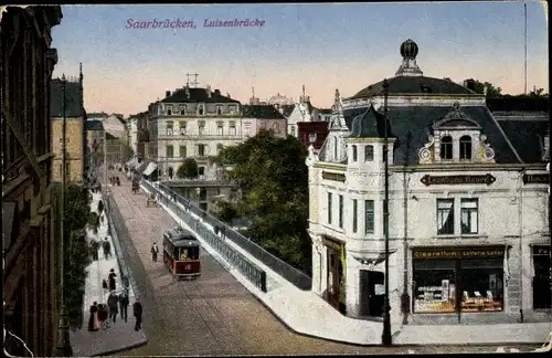 Ak Saarbrücken im Saarland, Luisenbrücke, Straßenbahn, Straßenpartie