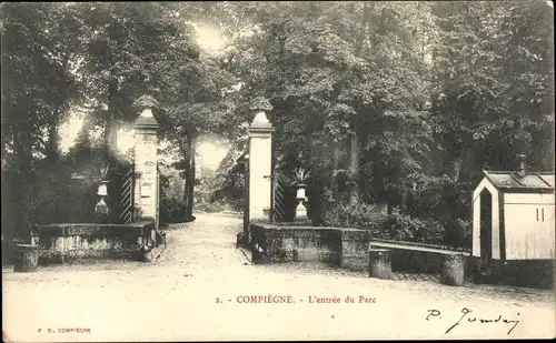 Ak Compiègne Oise, L'Entree du Parc