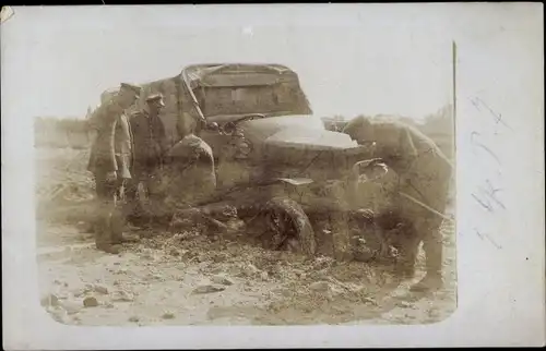 Foto Ak Deutsche Soldaten in Uniformen mit LKW, Etappen Kraftwagen Park 7, I WK