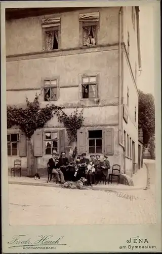 Kabinettfoto Jena Studenten vor einem Gasthaus, Am Steiger, Hund