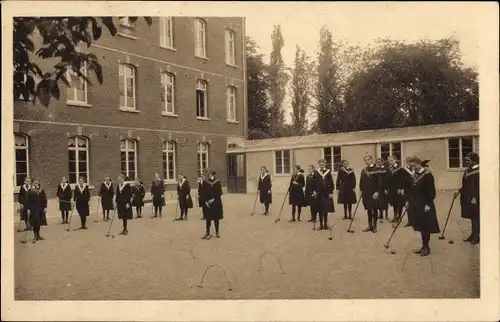 Ak Poperinge Westflandern, Pensionnat Francais de la Sainte Union, Krocket