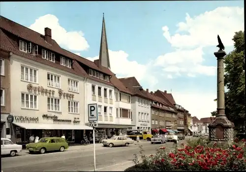 Ak Uelzen in Niedersachsen, Veerßer Straße, Kriegerdenkmal