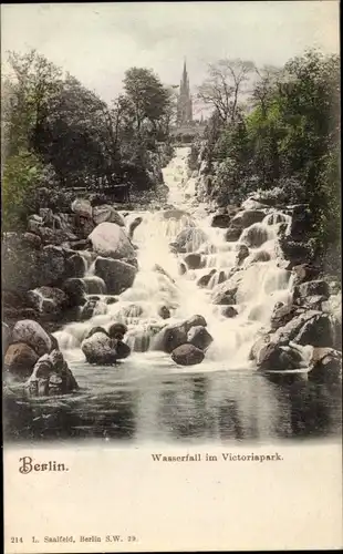 Ak Berlin Kreuzberg, Wassersturz im Viktoria Park