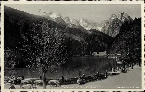 Ak Garmisch Partenkirchen in Oberbayern, Rießersee mit Zugspitzmassiv