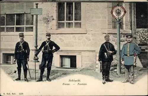 Ak Schlucht Vosges, Frontière franco-allemande, soldats francais et allemands