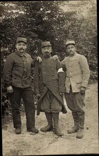 Foto Ak Französische Soldaten in Uniform, Sanitäter, Ambulance 14