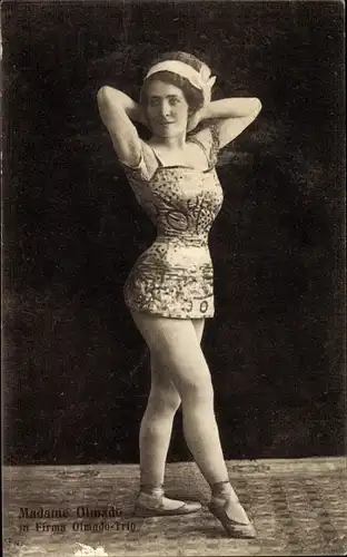 Ak Madame Olmado, Firma Olmado Trio, Artistin, Portrait