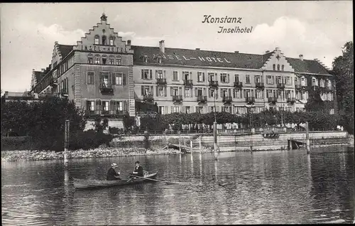 Ak Konstanz am Bodensee, Inselhotel vom Wasser aus