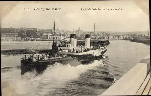 Ak Boulogne sur Mer Pas de Calais, Le Mabel Grace entree les Jetees