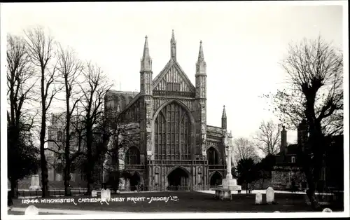 Foto Ak Winchester South East England, Winchester Cathedral, West Front