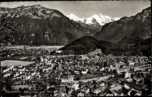 Ak Interlaken Kanton Bern Schweiz, Panorama mit Jungfrau und Mönch