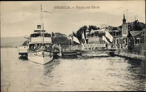 Ak Biebrich am Rhein Wiesbaden, Partie am Rhein, Anleger, Passagierschiff