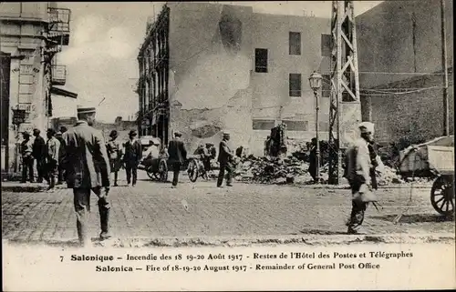 Ak Saloniki Thessaloniki Griechenland, Incendie 1917, Restes de l'Hotel des Postes et Telegraphes