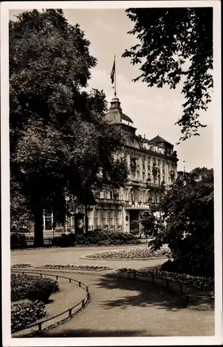 Ak Düsseldorf, Partie am Park Hotel, Gartenanlagen, Weg, Bäume