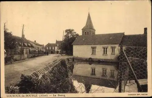 Ak Louroux de Bouble Allier, Le Bourg