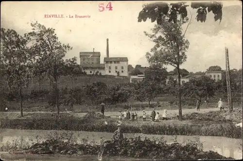 Ak Einville Meurthe et Moselle, La Brasserie, Blick aus der Ferne auf den Ort