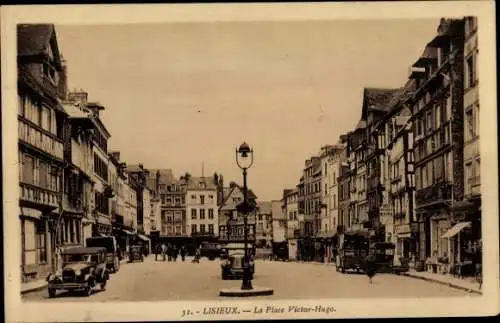 Ak Lisieux Calvados, La Place Victor Hugo