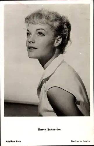 Ak Schauspielerin Romy Schneider, Portrait