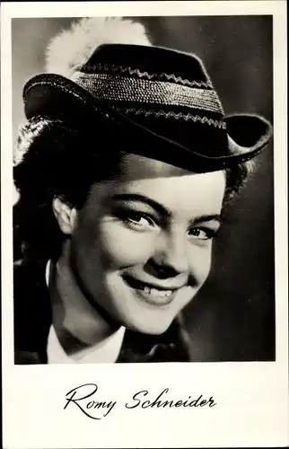 Ak Schauspielerin Romy Schneider, Portrait