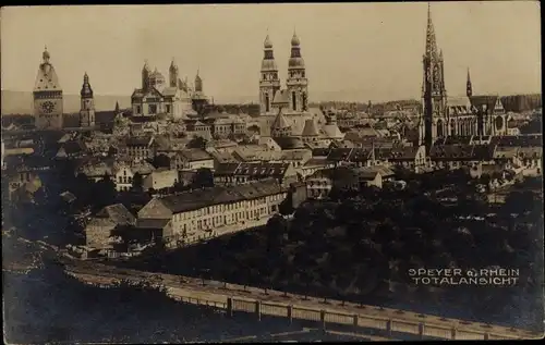 Foto Ak Speyer am Rhein, Gesamtansicht