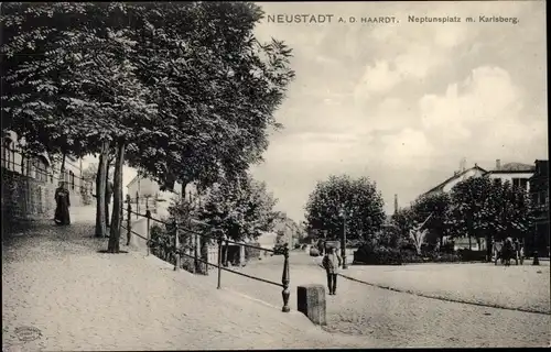 Ak Neustadt an der Haardt Neustadt an der Weinstraße, Neptunsplatz mit Karlsberg