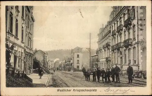 Ak Longwy Lothringen Meurthe et Moselle, Straßenpartie im Ort