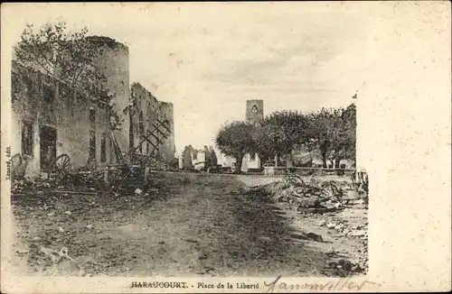 Ak Haraucourt Meurthe et Moselle, Place de la Liberté