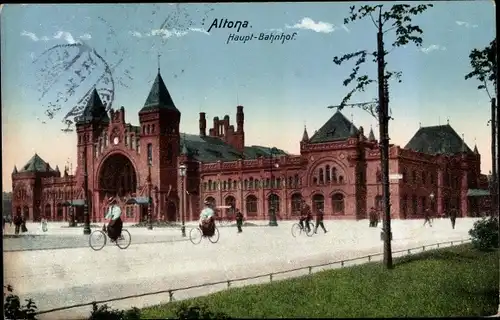 Ak Hamburg Altona, Hauptbahnhof, Fahrradfahrer