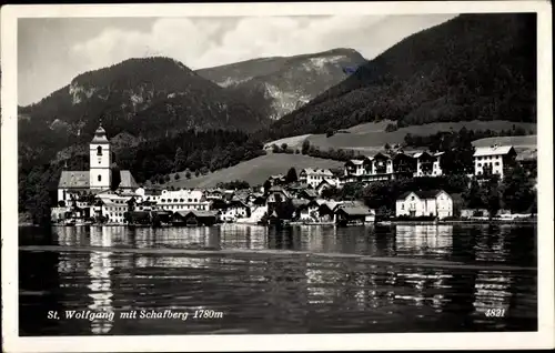 Ak St. Wolfgang am Wolfgangsee Oberösterreich, Blick zum Ort mit Schafberg