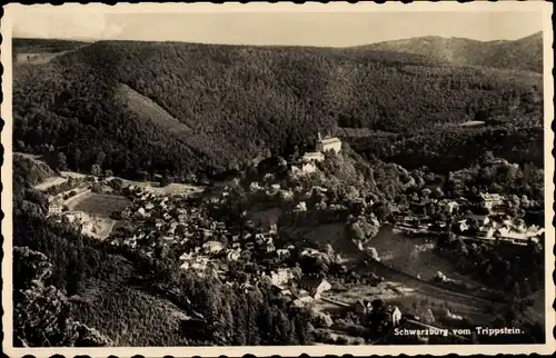 Ak Schwarzburg in Thüringen, Totalansicht der Ortschaft vom Trippstein aus gesehen