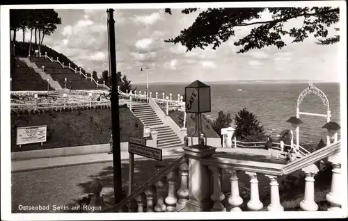 Ak Sellin Rügen, Blick auf das Meer vom Café aus