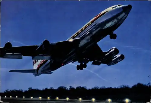 Ak US Amerikanisches Passagierflugzeug, Boeing 707 B, TWA