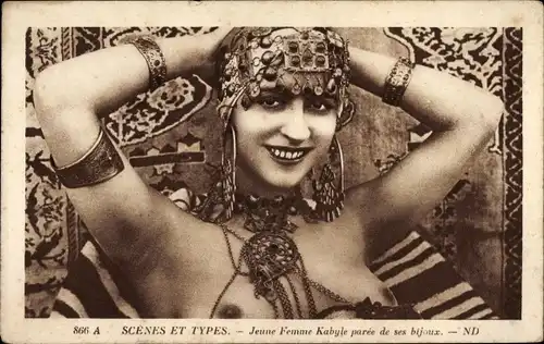 Ak Scenes et Types, Jeune Femme Kabyle parée de ses bijoux