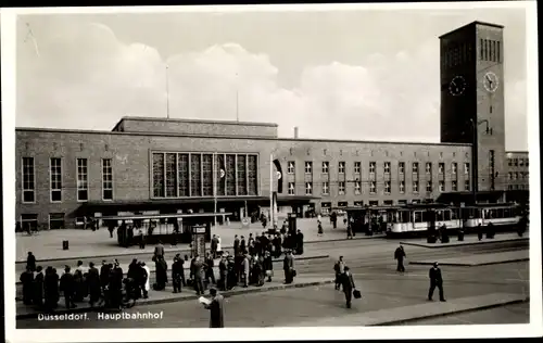 Ak Düsseldorf am Rhein, Hauptbahnhof, Straßenbahn a. d. Haltestelle