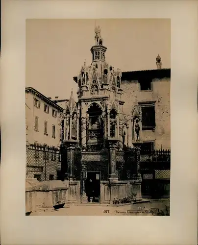 Foto um 1880, Verona Veneto, Cansignorio Scalgeri, Sarkophage, Grabmal