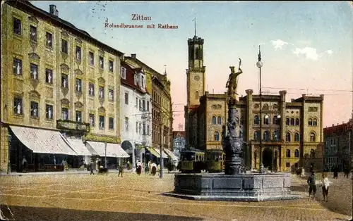 Ak Zittau in Sachsen, Rolandbrunnen mit Rathaus