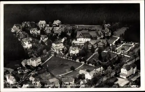 Ak Braunlage im Oberharz, Totalansicht, Sanatorium Dr. Barner, Haus Anna Liese, Fliegeraufnahme