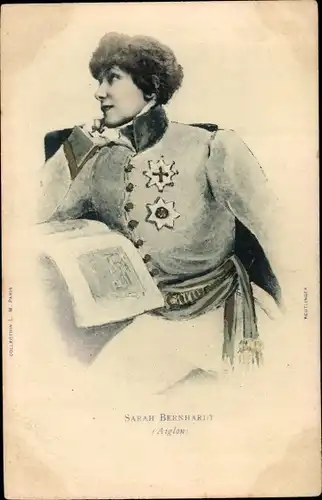 Ak Schauspielerin Sarah Bernhardt, Aiglon, Uniform