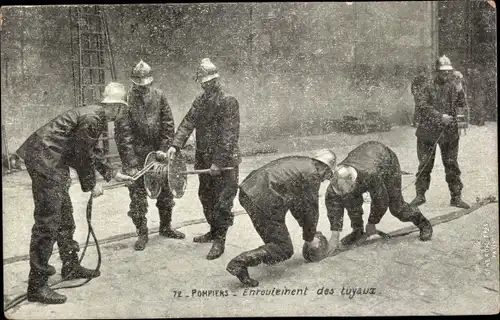 Ak Pompiers, Enroulement des tuyaux, Feuerwehr