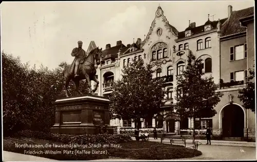 Ak Nordhausen in Thüringen, Friedrich Wilhelm Platz, Café Dietze, Denkmal