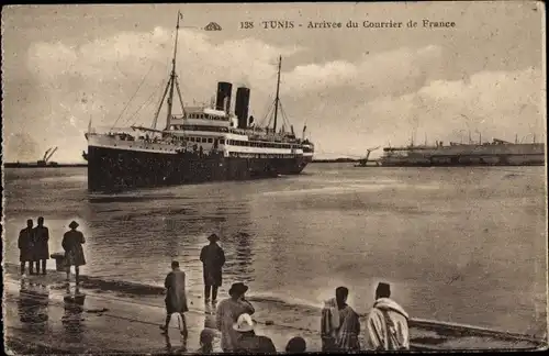 Ak Tunis Tunesien, Arrivee du Courrier de France, French Line, Dampfschiff, Dampfer