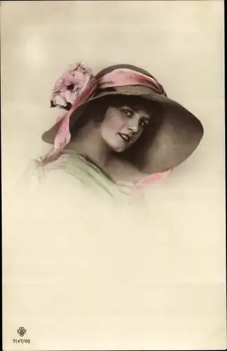 Ak Frauenportrait, Dame mit Hut