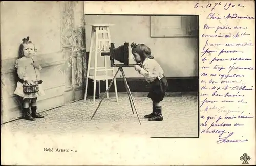 Ak Bebe Artiste, Kinder, Fotoapparat