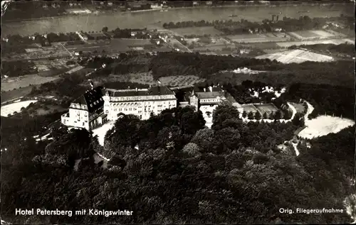 Ak Königswinter im Rhein Sieg Kreis, Fliegeraufnahme vom Kurhotel Petersberg