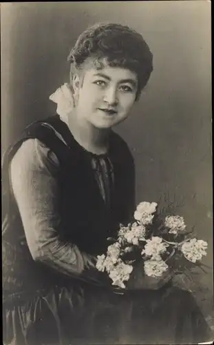 Ak Hanny Schmidt, Vortragskünstlerin aus Gaimersheim, Portrait