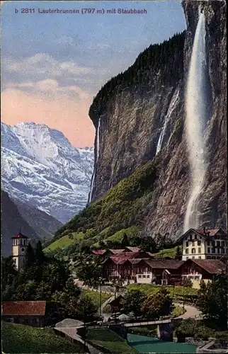 Ak Lauterbrunnen Kt Bern, Blick auf den Ort, Staubbach