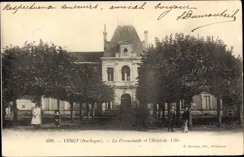 Ak Vergt Dordogne, La Promenade et l'Hotel de Ville